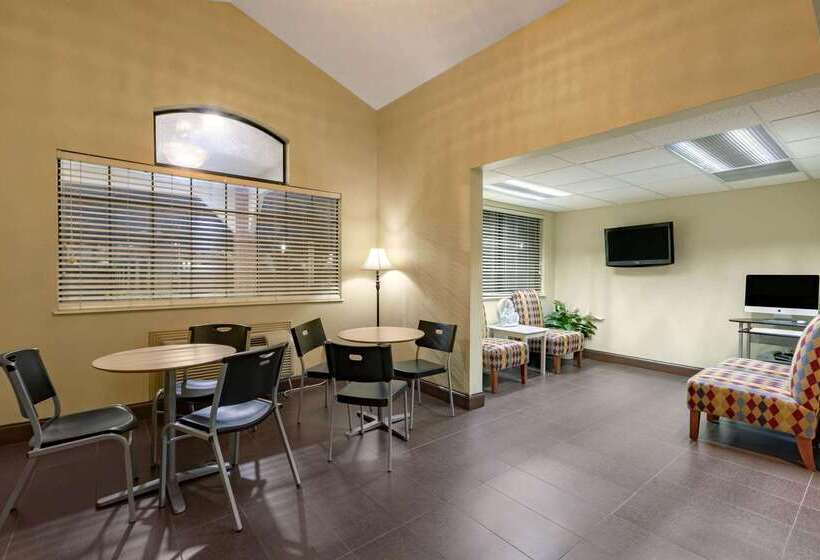 Microtel Inn & Suites By Wyndham Arlington/dallas Area