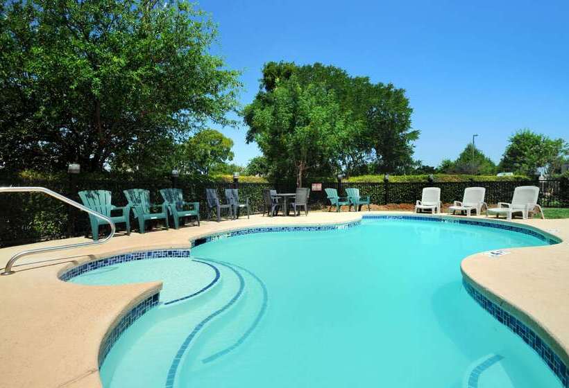 Microtel Inn & Suites By Wyndham Arlington/dallas Area