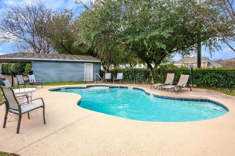 Microtel Inn & Suites By Wyndham Arlington/dallas Area