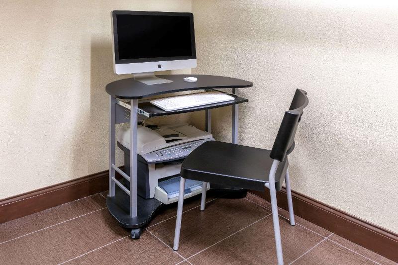 Microtel Inn & Suites By Wyndham Arlington/dallas Area