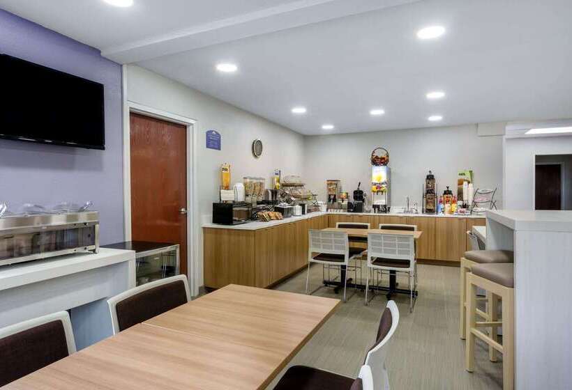 Microtel Inn & Suites By Wyndham Burlington