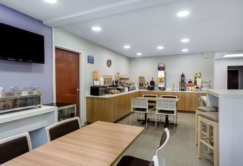 Microtel Inn & Suites By Wyndham Burlington