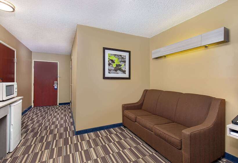 Microtel Inn & Suites By Wyndham Dry Ridge