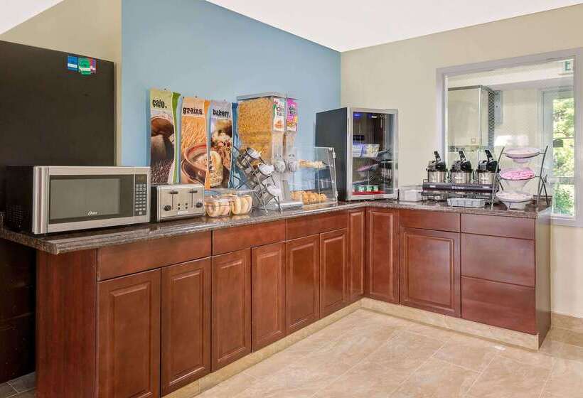 Microtel Inn & Suites By Wyndham Hagerstown By I 81