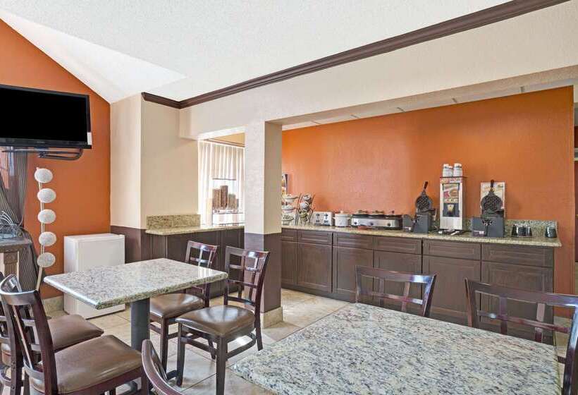 Microtel Inn & Suites By Wyndham Houston/webster/nasa/clearlake