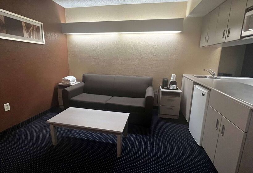 Microtel Inn & Suites By Wyndham Houston/webster/nasa/clearlake