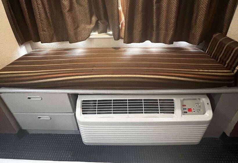 Microtel Inn & Suites By Wyndham Houston/webster/nasa/clearlake