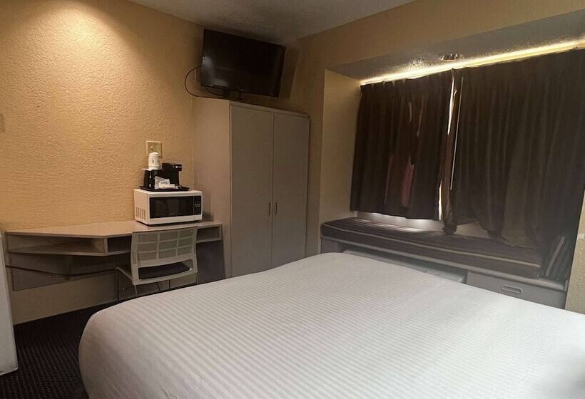 Microtel Inn & Suites By Wyndham Houston/webster/nasa/clearlake