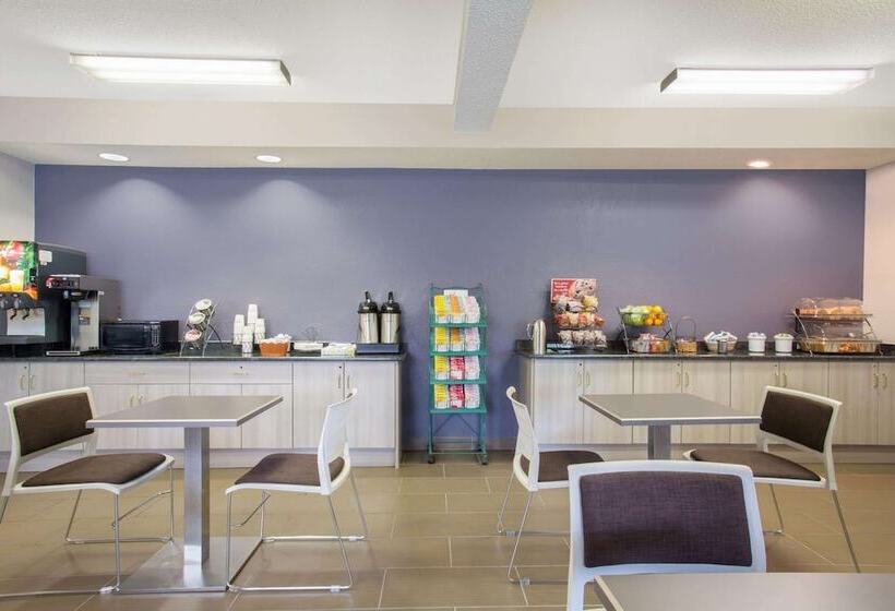 Microtel Inn & Suites By Wyndham Leesburg/mt Dora