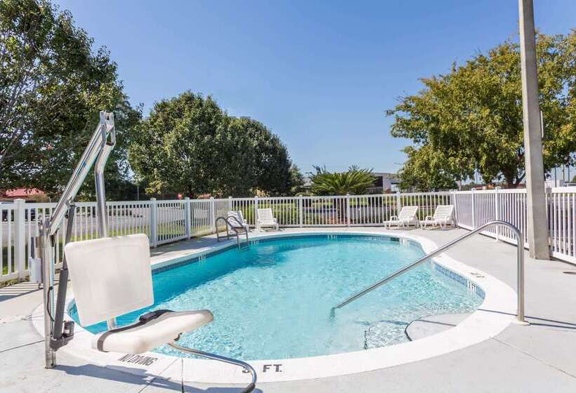 Microtel Inn & Suites Marianna