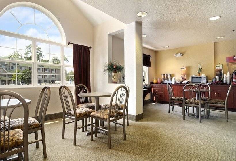 Microtel Inn & Suites Marianna