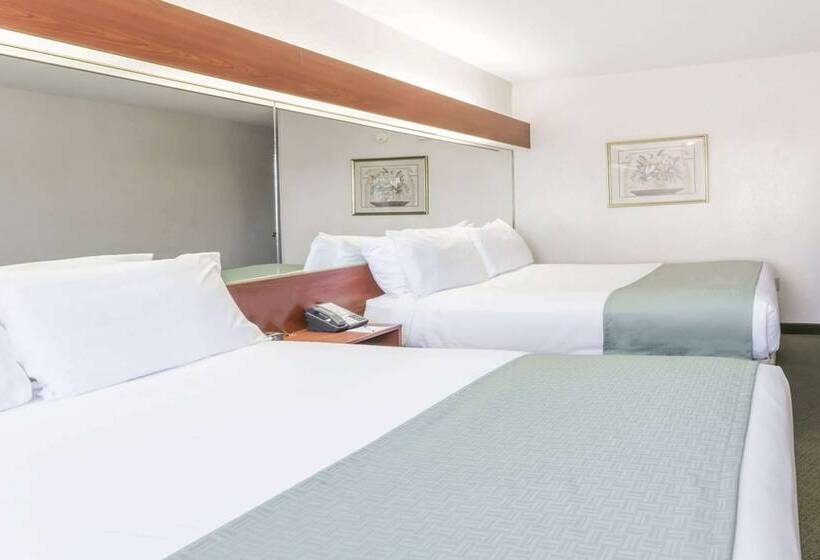 Microtel Inn & Suites Marianna