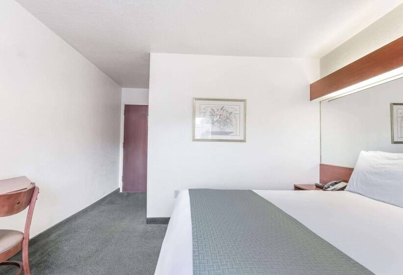 Microtel Inn & Suites Marianna