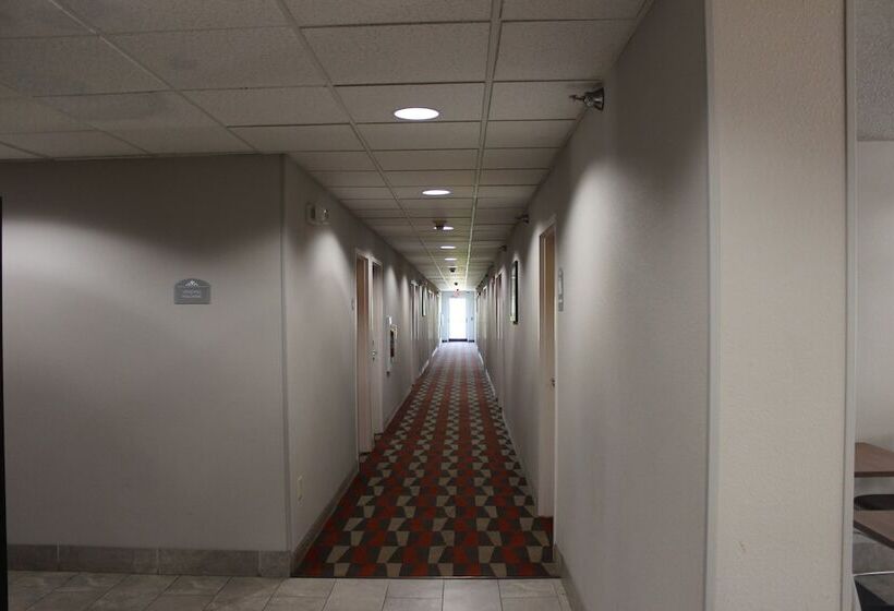 Microtel Inn & Suites By Wyndham Pittsburgh Airport