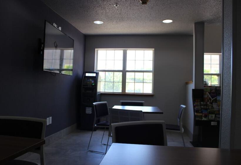 Microtel Inn & Suites By Wyndham Pittsburgh Airport