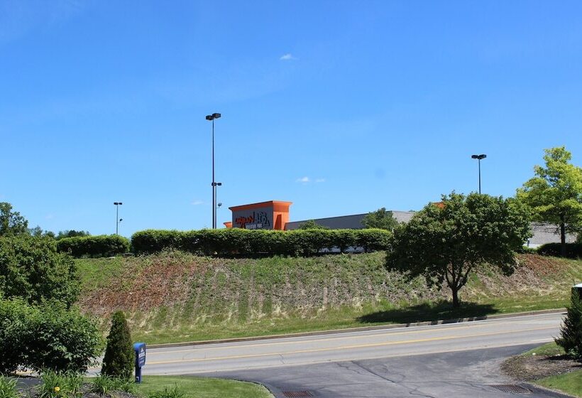 Microtel Inn & Suites By Wyndham Pittsburgh Airport