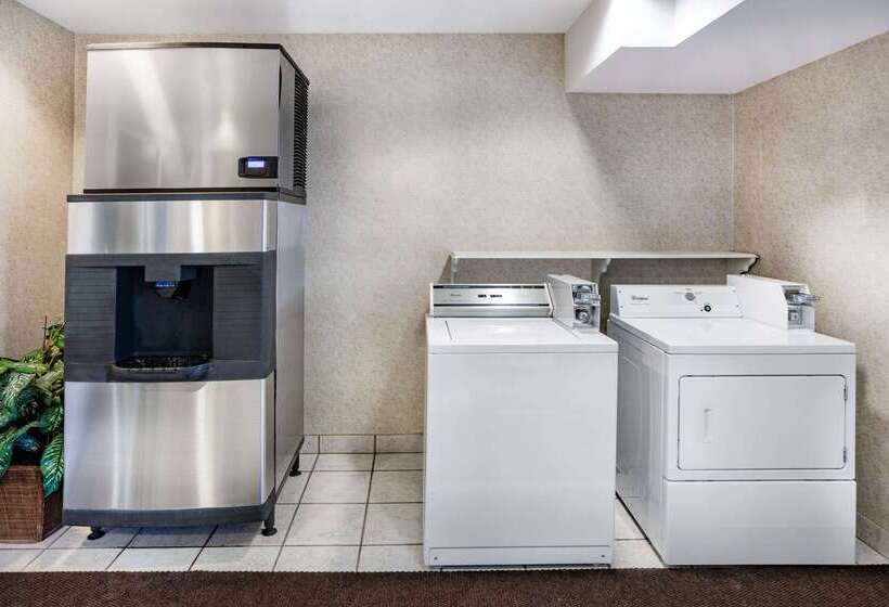 Microtel Inn & Suites By Wyndham Plattsburgh