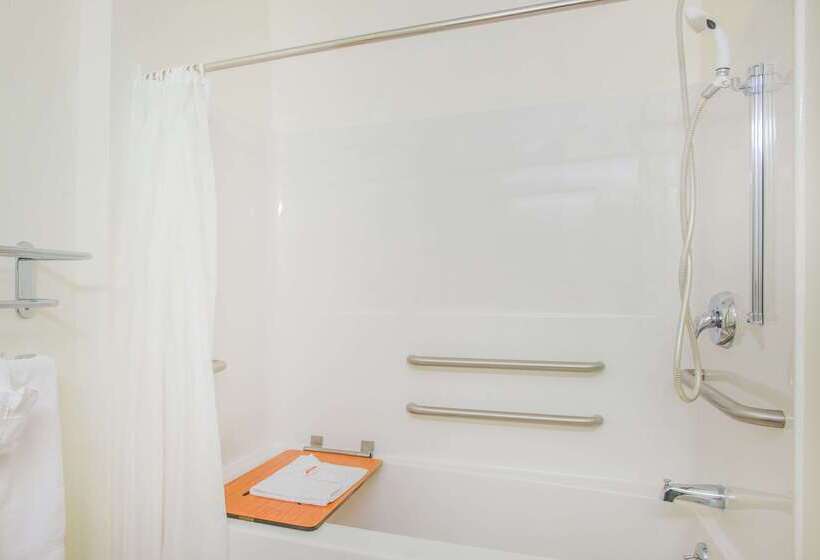 Microtel Inn & Suites By Wyndham Plattsburgh