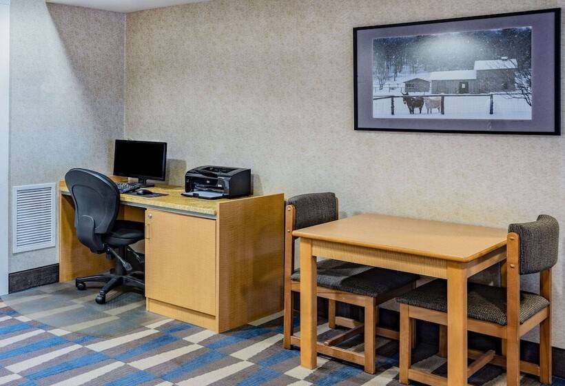 Microtel Inn & Suites By Wyndham Plattsburgh