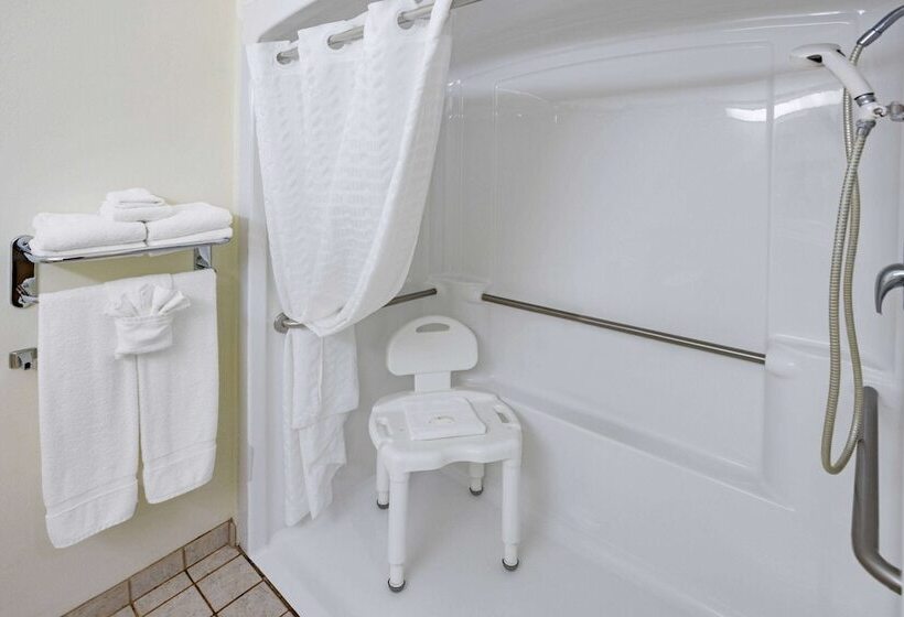 Microtel Inn & Suites By Wyndham Plattsburgh