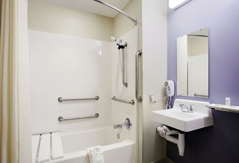 Microtel Inn & Suites By Wyndham Plattsburgh