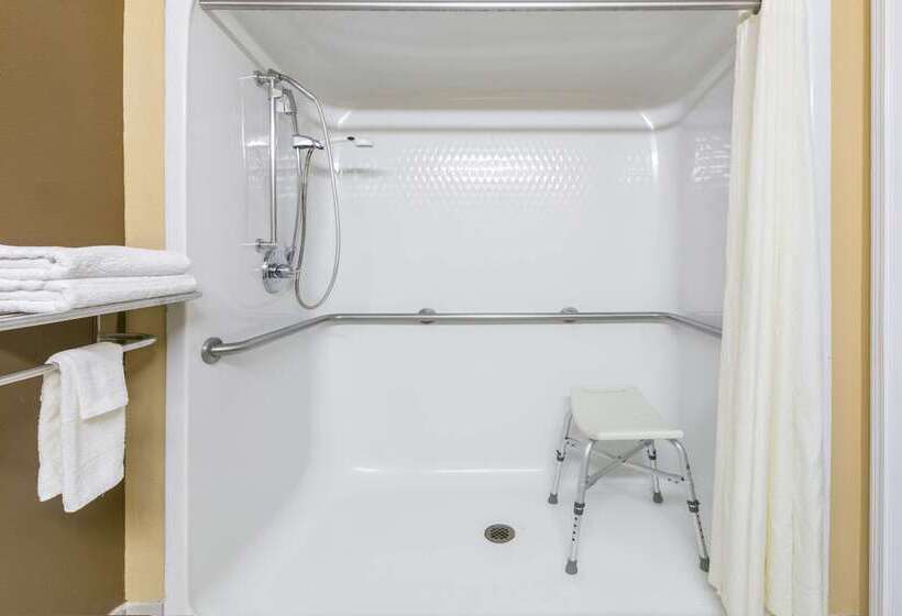 Microtel Inn And Suites Lafayette