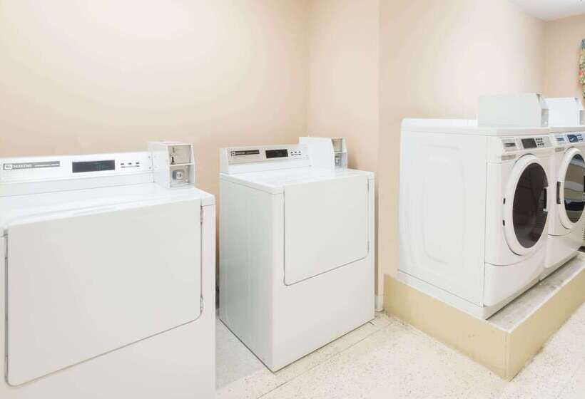 Microtel Inn & Suites By Wyndham Uncasville Casino Area