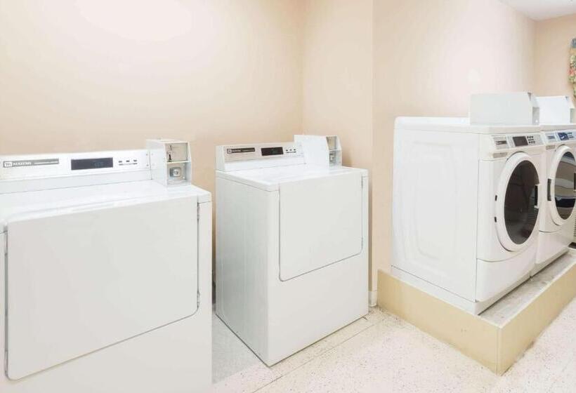 Microtel Inn & Suites By Wyndham Uncasville Casino Area