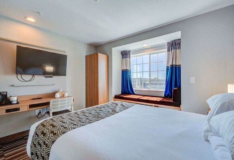 Microtel Inn And Suites   Zephyrhills