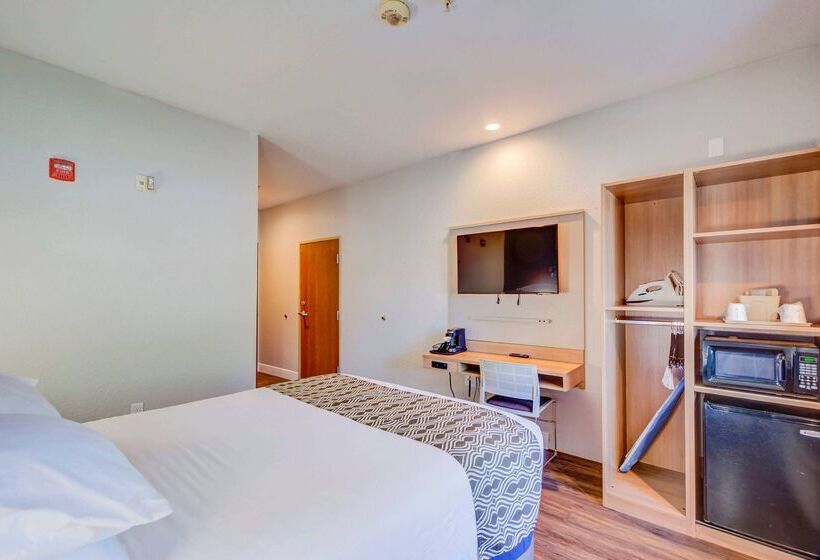 Microtel Inn And Suites   Zephyrhills