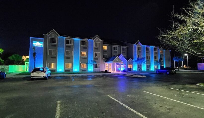 Microtel Inn And Suites   Zephyrhills
