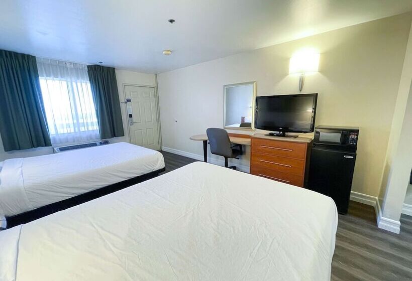 Motel 6 Barstow, Ca I15 And Lenwood Road