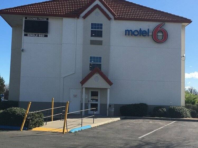 Motel 6 dixon, Ca