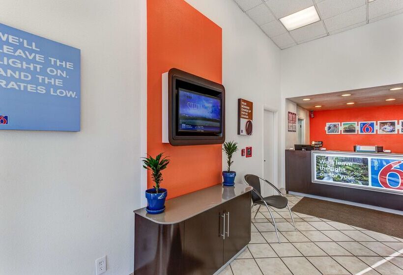 Motel 6portland, Or  Tigard West