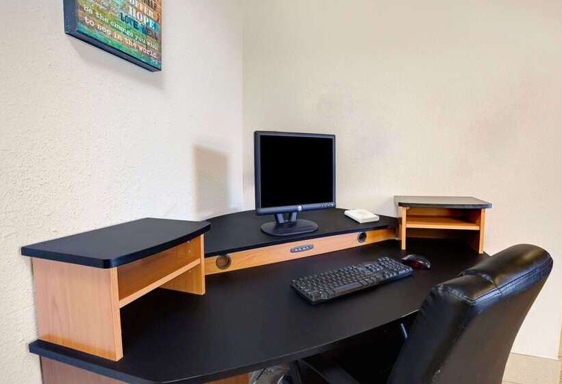 فندق على الطريق Microtel Inn & Suites By Wyndham Detroit Roseville