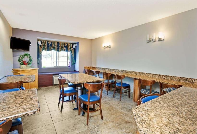 فندق على الطريق Microtel Inn & Suites By Wyndham Detroit Roseville