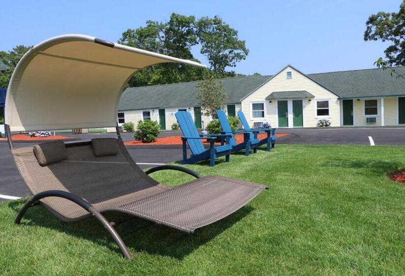 מוטל Sunbird Cape Cod Resort