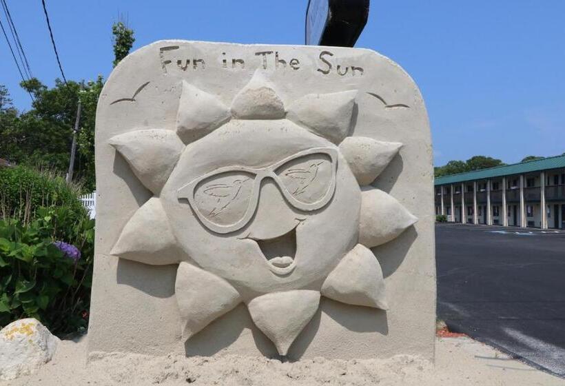 מוטל Sunbird Cape Cod Resort