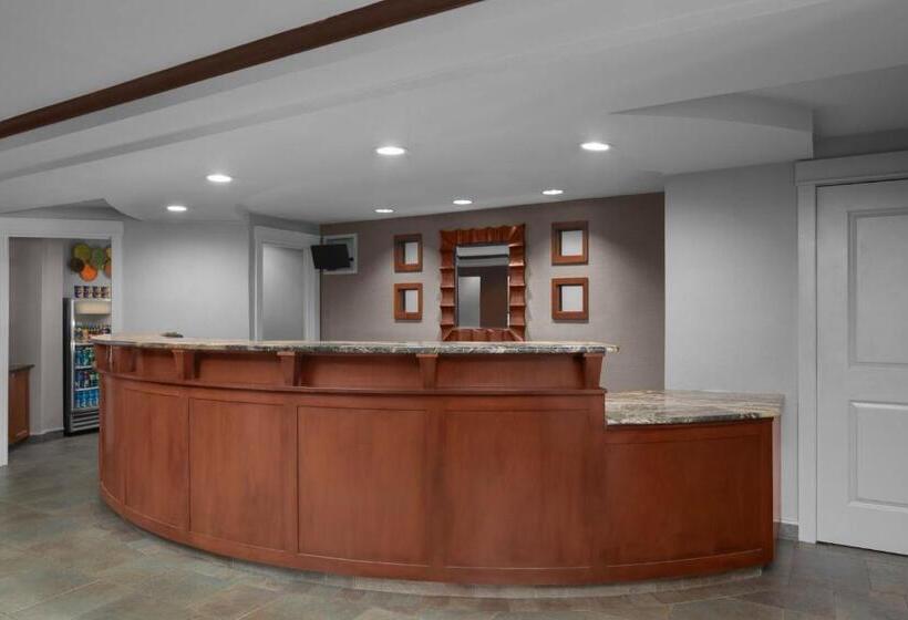 Residence Inn Long Island Holtsville