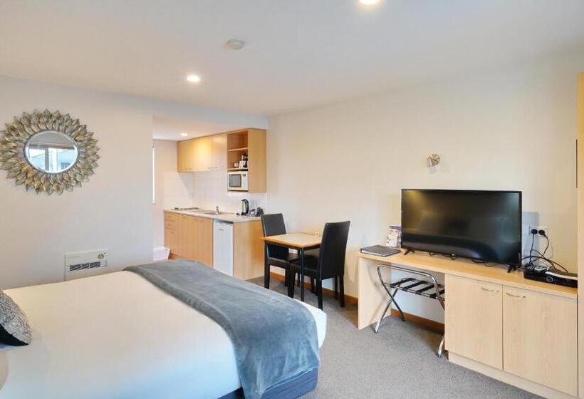 306 Motel Apartments