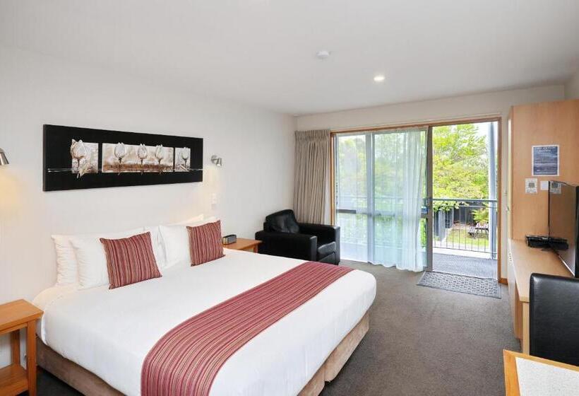 306 Motel Apartments