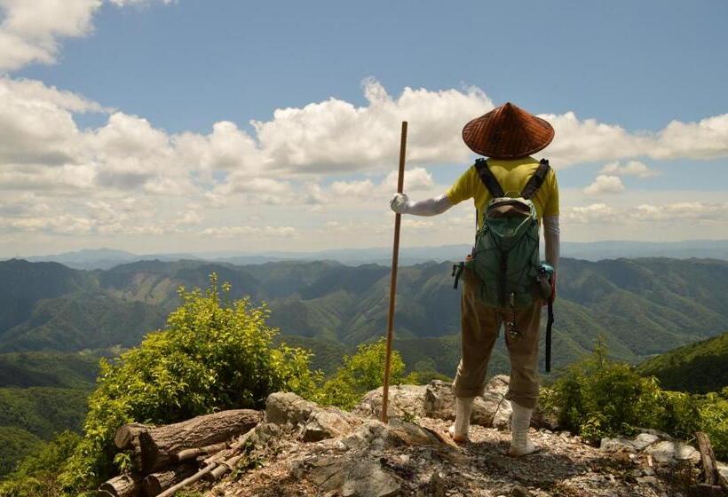 Общежитие Satoyama Guest House Couture