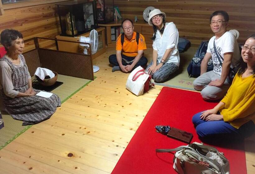 Общежитие Satoyama Guest House Couture