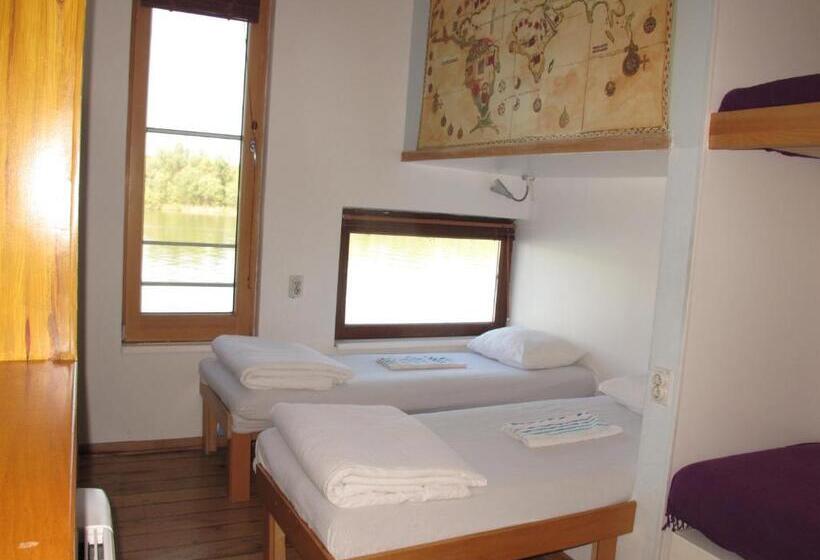 Arkabarka Floating Hostel