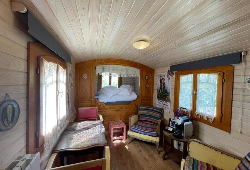 مبيت وإفطار Au Presbytère De Saigneville