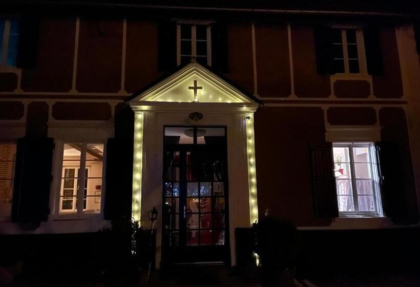 مبيت وإفطار Au Presbytère De Saigneville