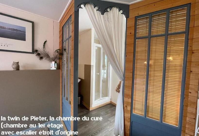 مبيت وإفطار Au Presbytère De Saigneville