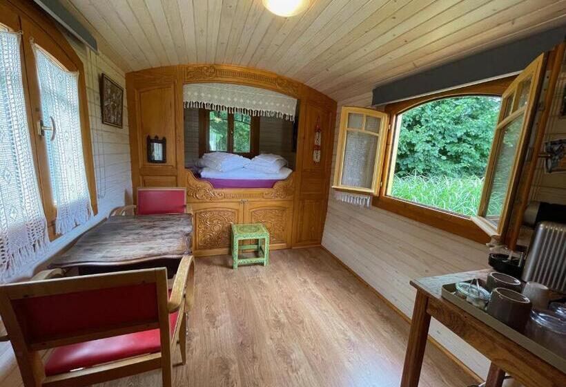 مبيت وإفطار Au Presbytère De Saigneville