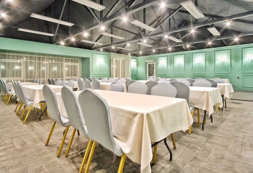 تختخواب و صبحانه Eco Hotel Edem