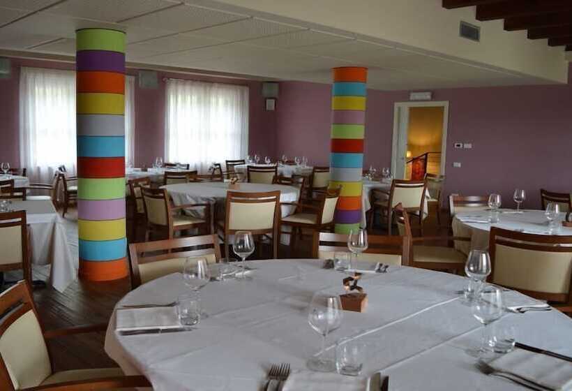 مبيت وإفطار Golf Valcurone